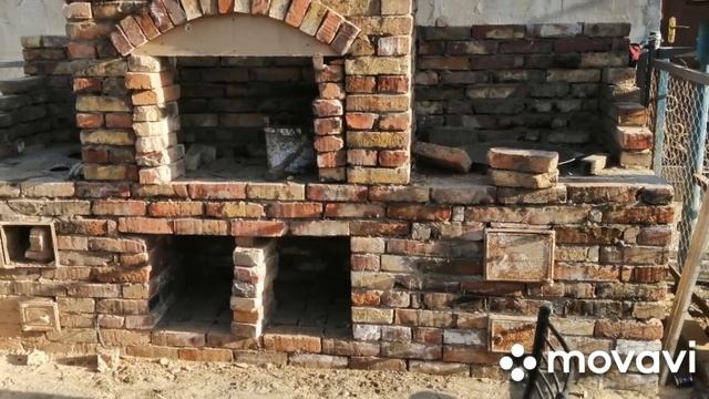 Барбекю из старого керпича