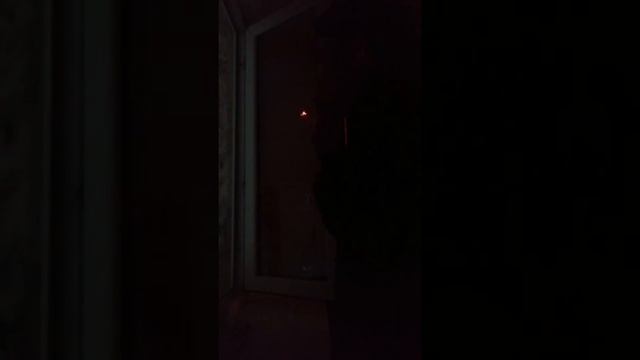 грустный мужик курит сигарету и размышляет о жизни у себя в голове под a plan to kill myself смотреть онлайн