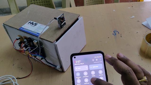 Smart Courier box with QR code using ESP32CAM смотреть онлайн