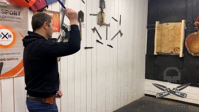 Метание складных ножей! Что стало с ножами Daggerr? Основные техники метания смотреть онлайн