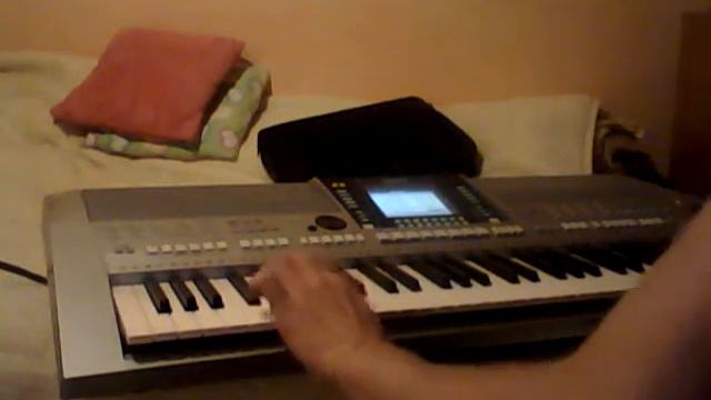 Yamaha PSR-910'' A Ty całuj mnie '' смотреть онлайн