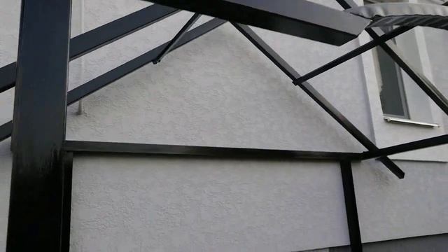 Навес над входом с элементами холодной ковки смотреть онлайн