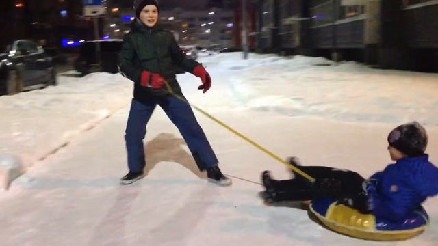 ДРИФТ!!!На ватрушке. смотреть онлайн