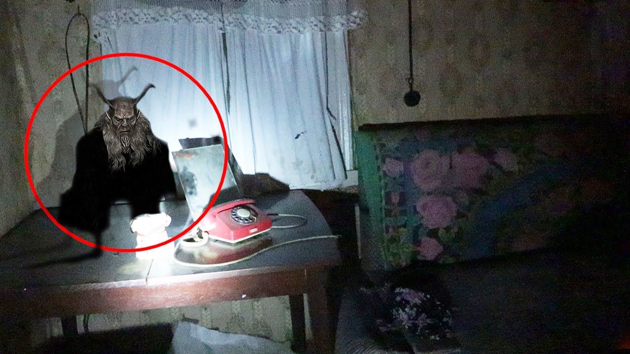 УСТАНОВИЛ КАМЕРЫ В ДОМЕ С ДЕМОНОМ / INSTALLED CAMERAS IN THE HOUSE WITH A DEMON смотреть онлайн