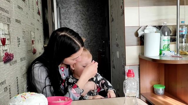 Приехали гости/ Наш праздничный стол на Пасху/ Аня с Камилочкой остались с ночёвкой ❤️ смотреть онлайн