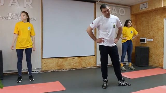 Зарядка со стражем порядка смотреть онлайн