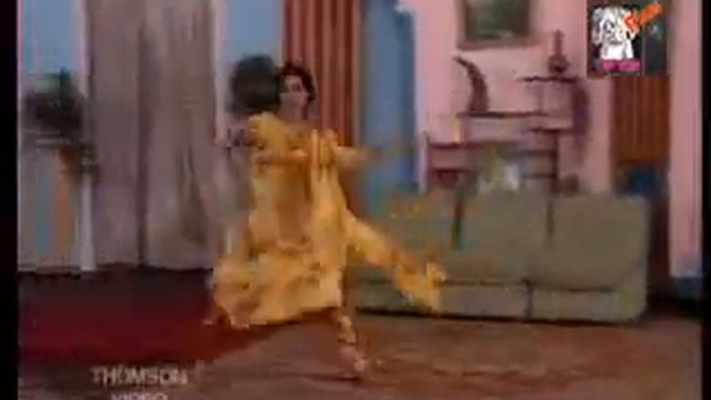 Pakistani Stage Dance Farah Naz Thora Thora Chan Wekhiya смотреть онлайн