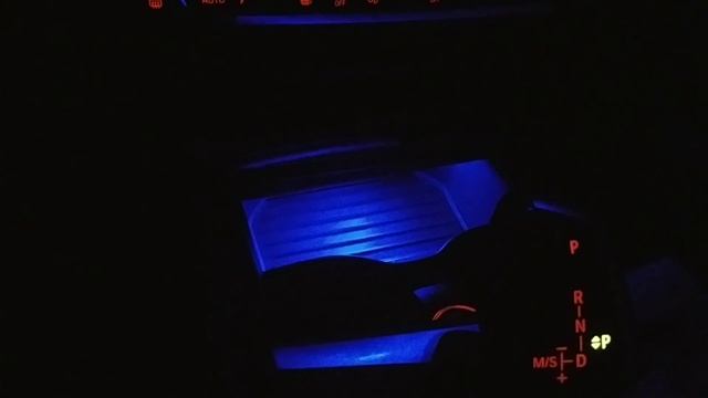 Все цвета подсветки салона BMW 520i от Яндекс Драйв смотреть онлайн