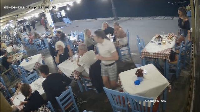 MANAGER (Vasilis Patelakis) SAVING A LIFE AT THE LAST SECONDS IN A GREEK TAVERNA (official video) смотреть онлайн