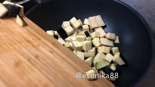 Пикантный, невероятно вкусный овощной СУП с БАКЛАЖАНАМИ! Пошаговый видео рецепт смотреть онлайн
