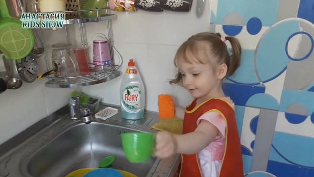 Анастасия маленькая хозяюшка. Anastasia little hostess смотреть онлайн