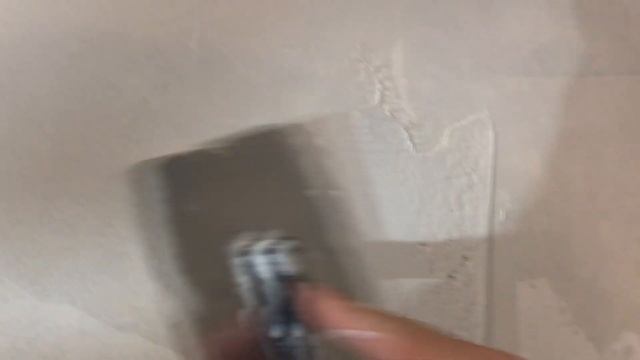 Для этой штукатурки не нужно идеально ровных стен. Lava. Просто и красиво. смотреть онлайн