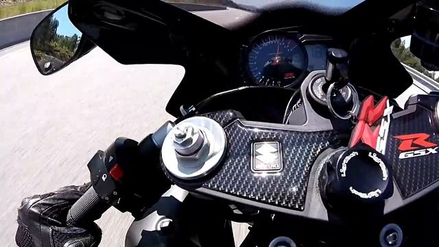 Street Racing - GSX-R 1000 k5 /k9/l0 - Aprilia RSV4 смотреть онлайн