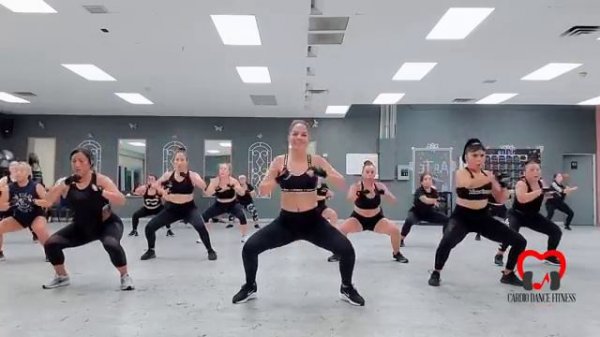 KICKBOXING _ CARDIO WORKOUT _ CARDIO DANCE FITNESS (360p)