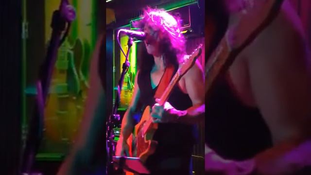 Play that Funky Music- Better Daze-Eric Dover, Koko Powell, Joe Travers- Mozambique- 2017 смотреть онлайн