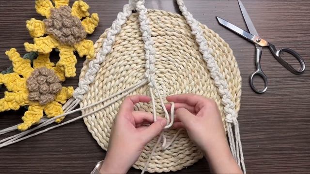 DIY Macrame Plant Hanger смотреть онлайн