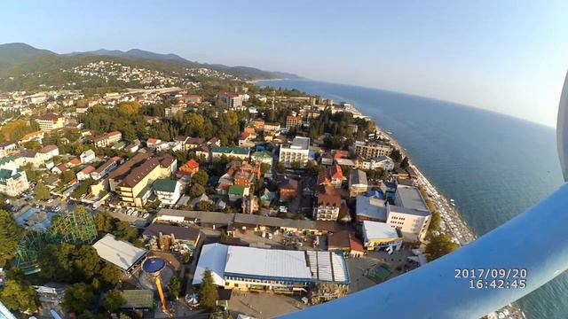 Лазаревское с высоты птичьего полета. Колесо обозрения. смотреть онлайн