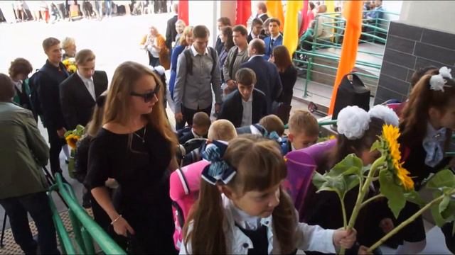 Вход в школу: 1 и 11 классы смотреть онлайн