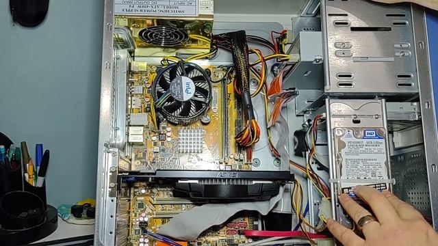 Intel Core 2 Duo E8400 PC смотреть онлайн