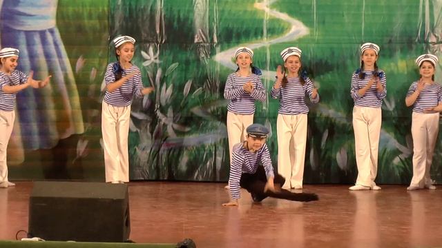 Танец "Флот" Ансамбль "Искорка" Веснушка 2016 смотреть онлайн