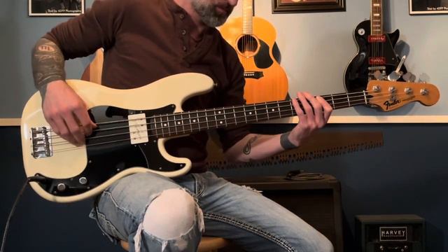 Stonewall Pickups Mudbucker vs Wide Range Bass Humbucker смотреть онлайн