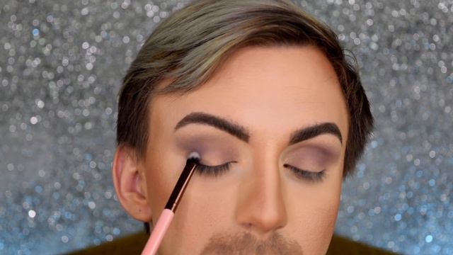 One of the MOST expensive eyeshadows on planet Earth! Sort of... смотреть онлайн