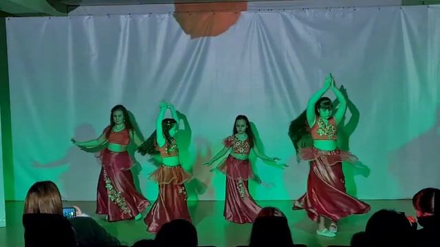 Межансе "Розы" - Студия восточного танца "Inta Shamsi" смотреть онлайн