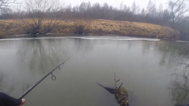 Рыбалка на СПИННИНГ в ДЕКАБРЕ на малой реке!!! Ловля щуки зимой на спиннинг! смотреть онлайн