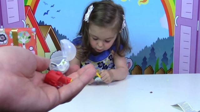 Открываем шоколадные яйца Шут Pop и подарок с сюрпризом! Chocolate eggs Pop with a surprise gift! смотреть онлайн