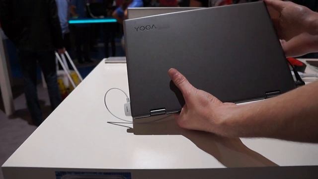 Lenovo Yoga 920, Yoga 720 i Miix 520 na IFA 2017 смотреть онлайн