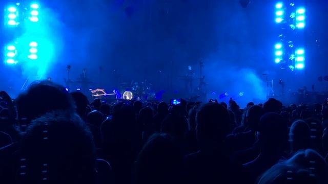 Depeche Mode at Oracle Arena, 2017 смотреть онлайн