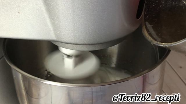 Вкус детства! Трубочки слоеные с кремом белковым! Заварной белковый крем! смотреть онлайн