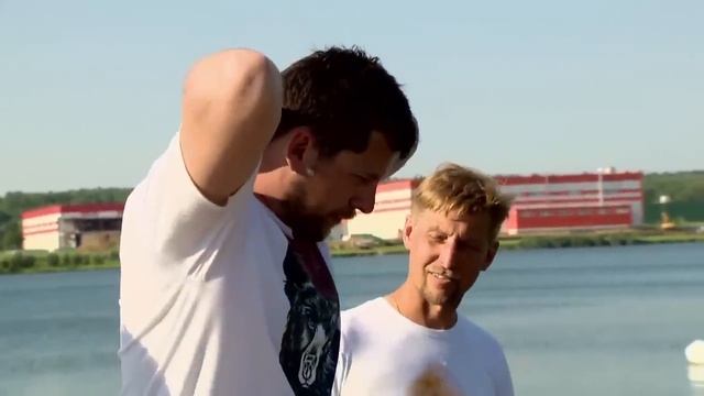Как всплыть с тазом цемента на ногах? Try swimming in cement shoes. смотреть онлайн