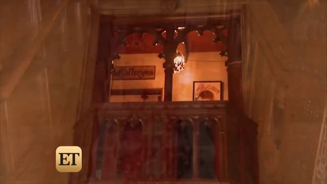 Inside the Legendary Playboy Mansion: 12 Bedrooms, 21 Bathrooms and All the History смотреть онлайн