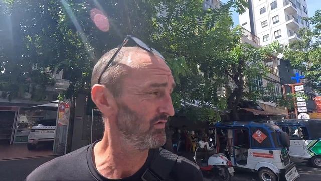 Phnom Penh Bassac Street, Kabko Market And Cheap Budget Hotel смотреть онлайн