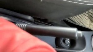 Как снять центральную консоль на рено Дастер.