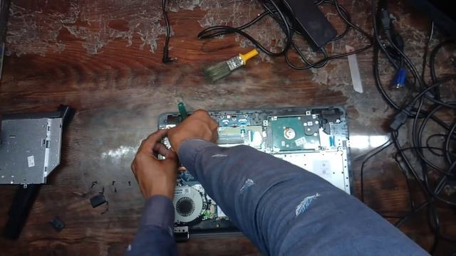 Замена блока питания 200W для ноутбука HP l00895-003 с иглой, slim type Premium смотреть онлайн