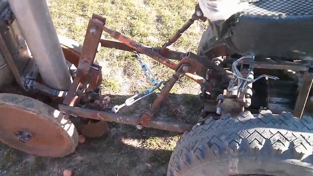 Самодельный минитрактор в паре с картофелесажалкой Homemade minitractor paired with Planter смотреть онлайн