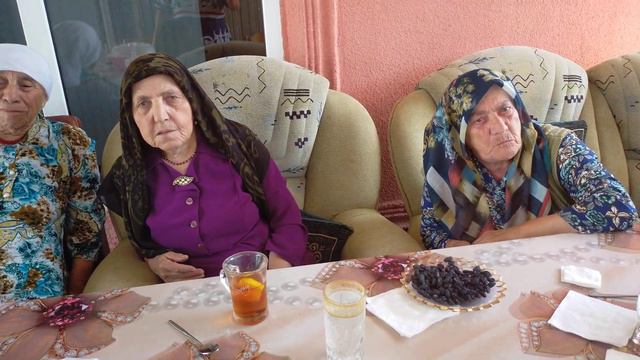 Собрались родные мои у нас смотреть онлайн