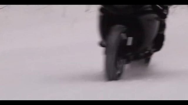 Wolves on the Ice - Riders on the snow - with Yamaha R1 смотреть онлайн