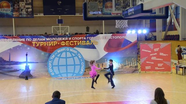 Перец Юрий - Писсарик Маша ( Севастополь 02.12.17. Акробатический Рок-н-ролл ) смотреть онлайн