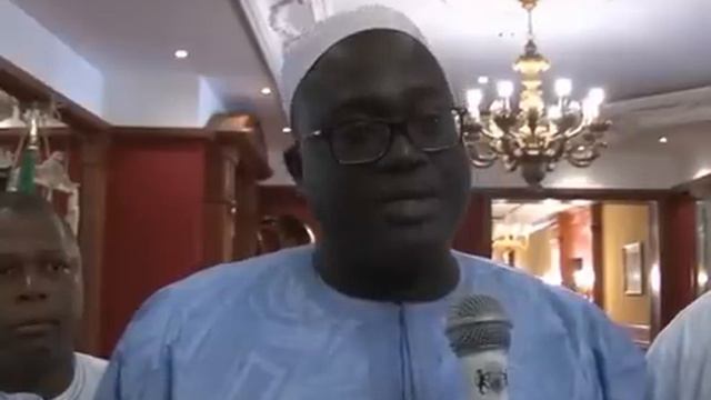 Rencontre Président Ali Bongo et la délégation du khalif general conduite par S. Bass Abdou Khadre смотреть онлайн