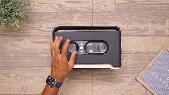 JBL Authentics | Product Features with Jacques Slade смотреть онлайн