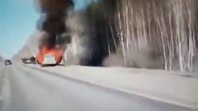 Горит автомобиль трасса Челябинская область смотреть онлайн