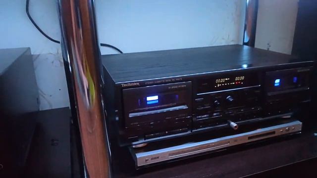Мой скромный музыкальный уголок Technics! Ребята, жду советов! смотреть онлайн