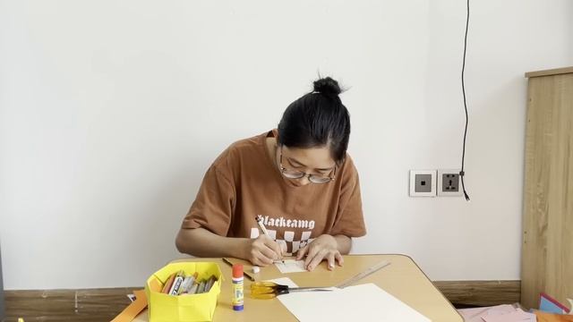 Instructions on how to fold beautiful paper bows, part 2 смотреть онлайн