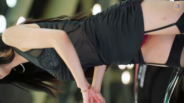 오토살롱위크 2024 민한나 KINTEX Auto Salon Week Event Model MINHAN photo time 4k 직캠 Fancam_1080p смотреть онлайн