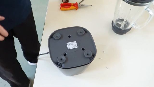 Comment remplacer le coupleur d'un blender Blendforce de Moulinex смотреть онлайн