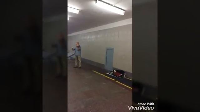 Москва. Скрипач в переходе.Moscow. Violinist in the transition. смотреть онлайн