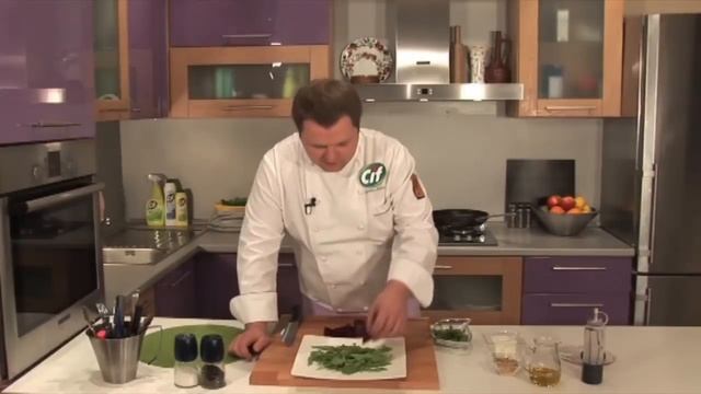 Салат из свеклы с козьим сыром